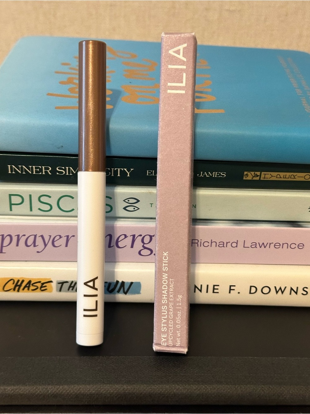ILIA Eye Stylus Shadow Stick - Long-Lasting Cream Eyeshadow